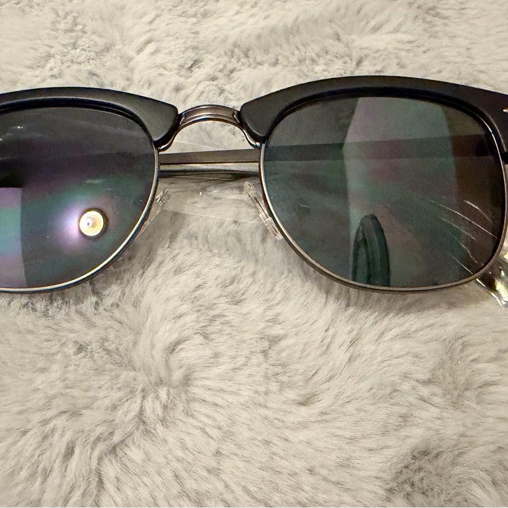 Keneth Cole Reaction Stylish Black Sunglasses